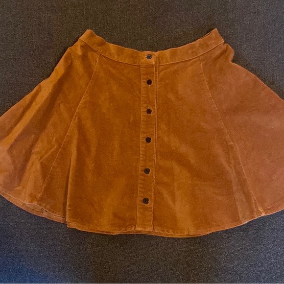 Brandy Melville corduroy brown skirt - Picture 4 of 4
